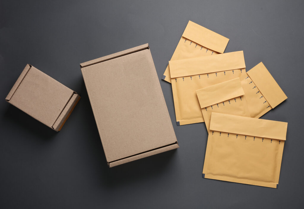 แพ็คของส่งไปรษณีย์