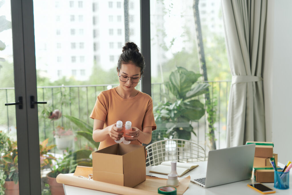 แพ็คของส่งไปรษณีย์